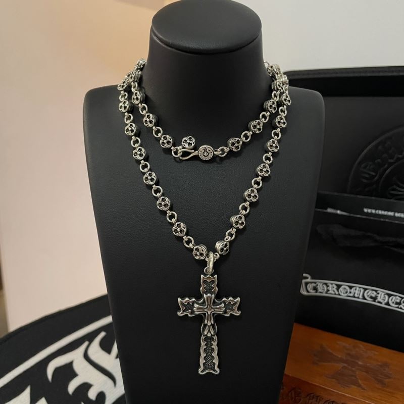 Ch*0me He**ts necklaces